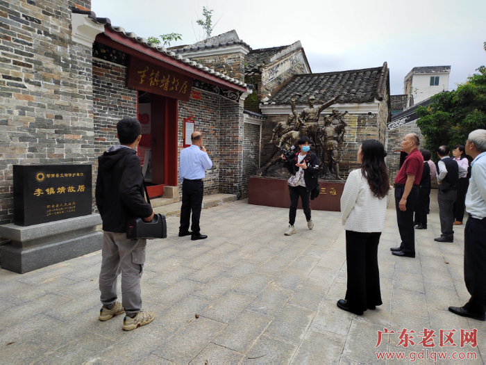 1 李镇靖故居前景.jpg