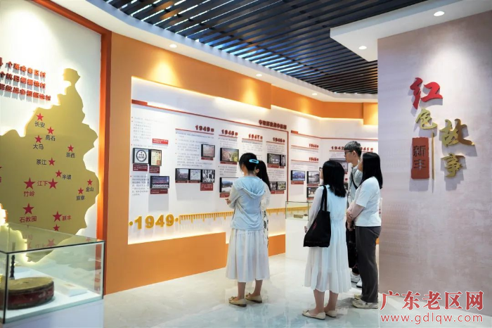 2革命历史陈展馆.jpg