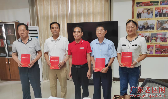 3湛江市老促会在合浦调研 (3).jpg
