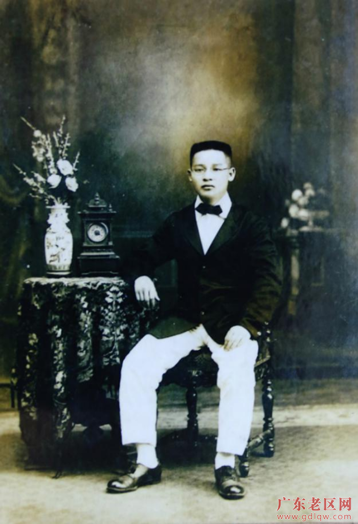 2大革命时期许甦魂留影.png