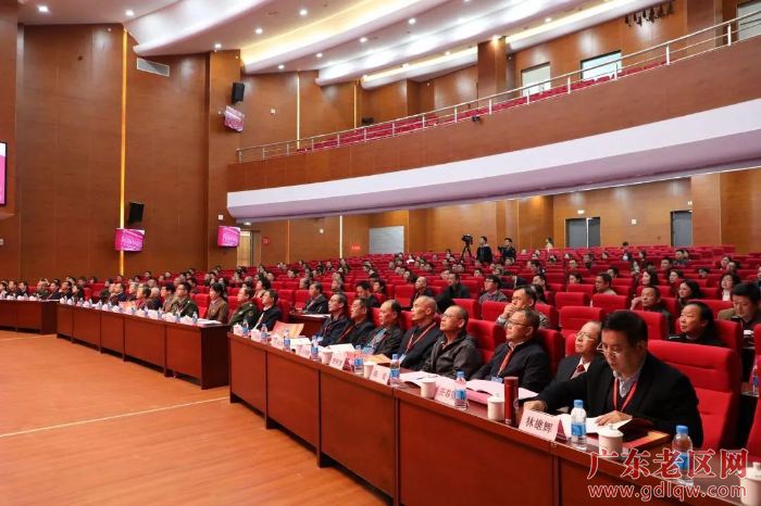 “纪念中国人民解放军闽粤赣边纵队成立75周年”学术研讨会2.jpg