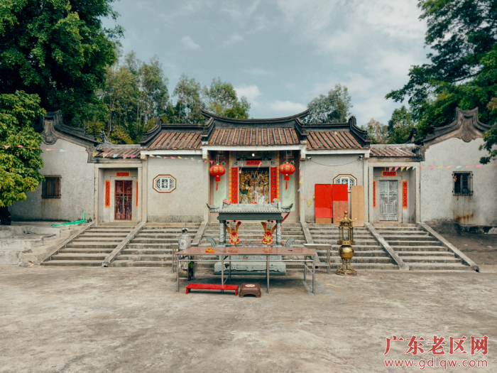 修建后的仙石古寺.jpg