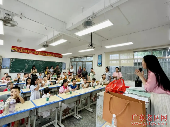 活动现场 (1).jpg
