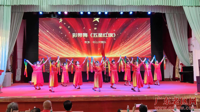 兴宁举行文体展演.jpg