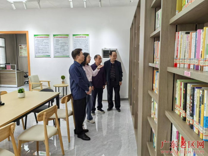 兴宁老促会调研2.jpg
