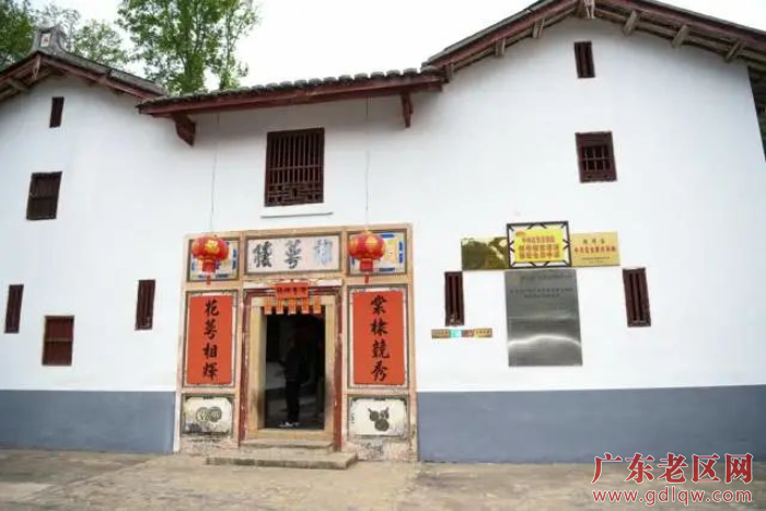 大埔县青溪镇棣萼楼.jpg