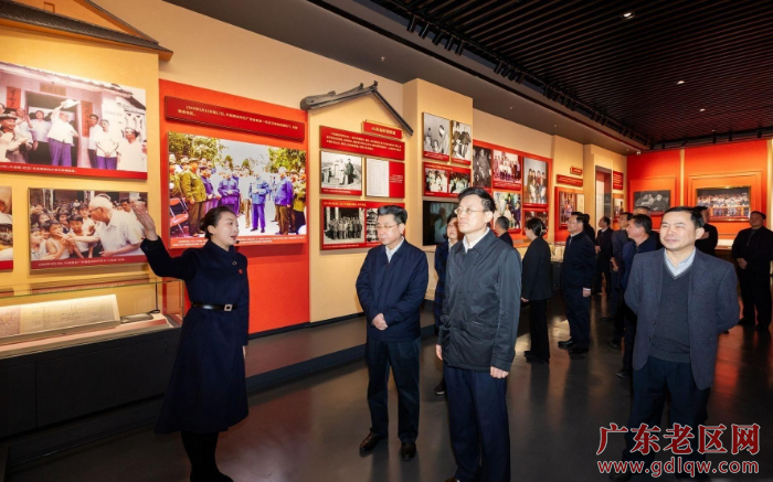 参观叶剑英同志生平事迹陈列展览.jpeg