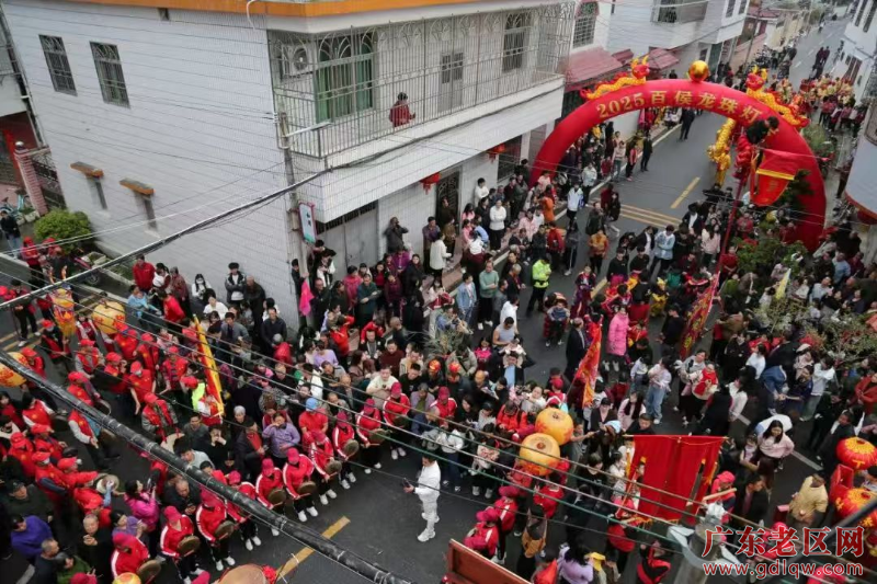 百侯迎龙珠灯活动2.jpg