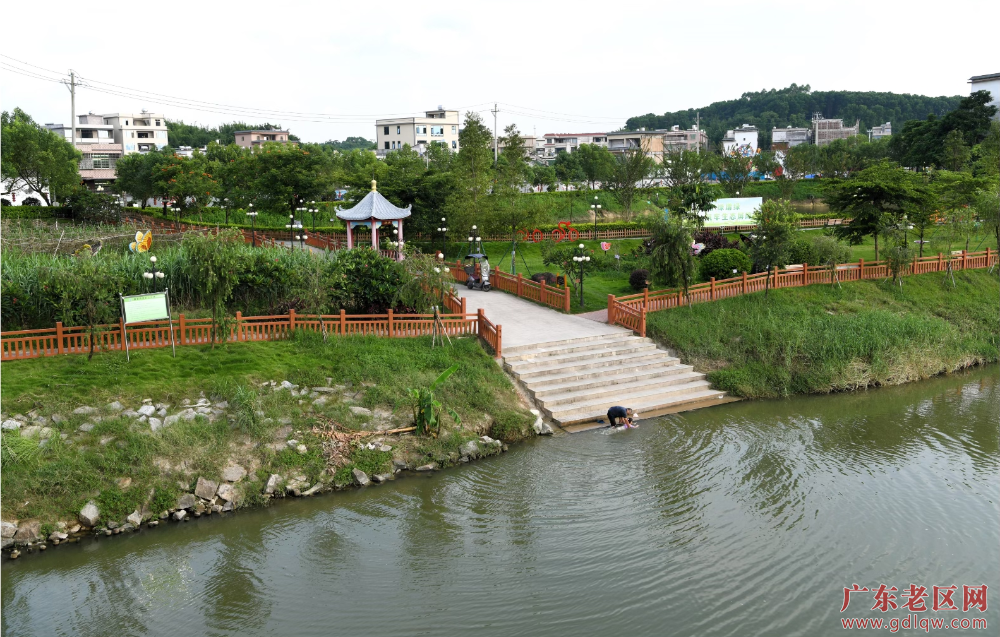 《旧住村新貌》(姚万清)3.png