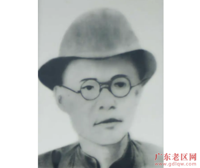黄伯衡烈士（1897-1942）男，塘湾里人，共产党员。1937年参加革命，任西村抗日自卫队参谋长；1941年任西村抗日武装大队总指挥。1942年5月17日，在团防碉楼门前被反动分子买凶刺杀牺牲.png